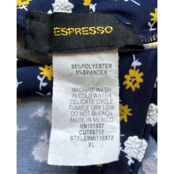 Espresso Sleeveless Top Blue With White And Yellow Flowers   Size XL   EUC - Picture 3 of 3